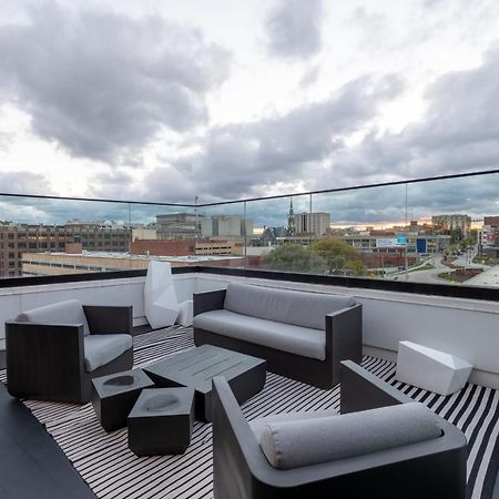 Flexhome Skywalk To Fiserv 1Br Apt U1 Milwaukee Exterior foto
