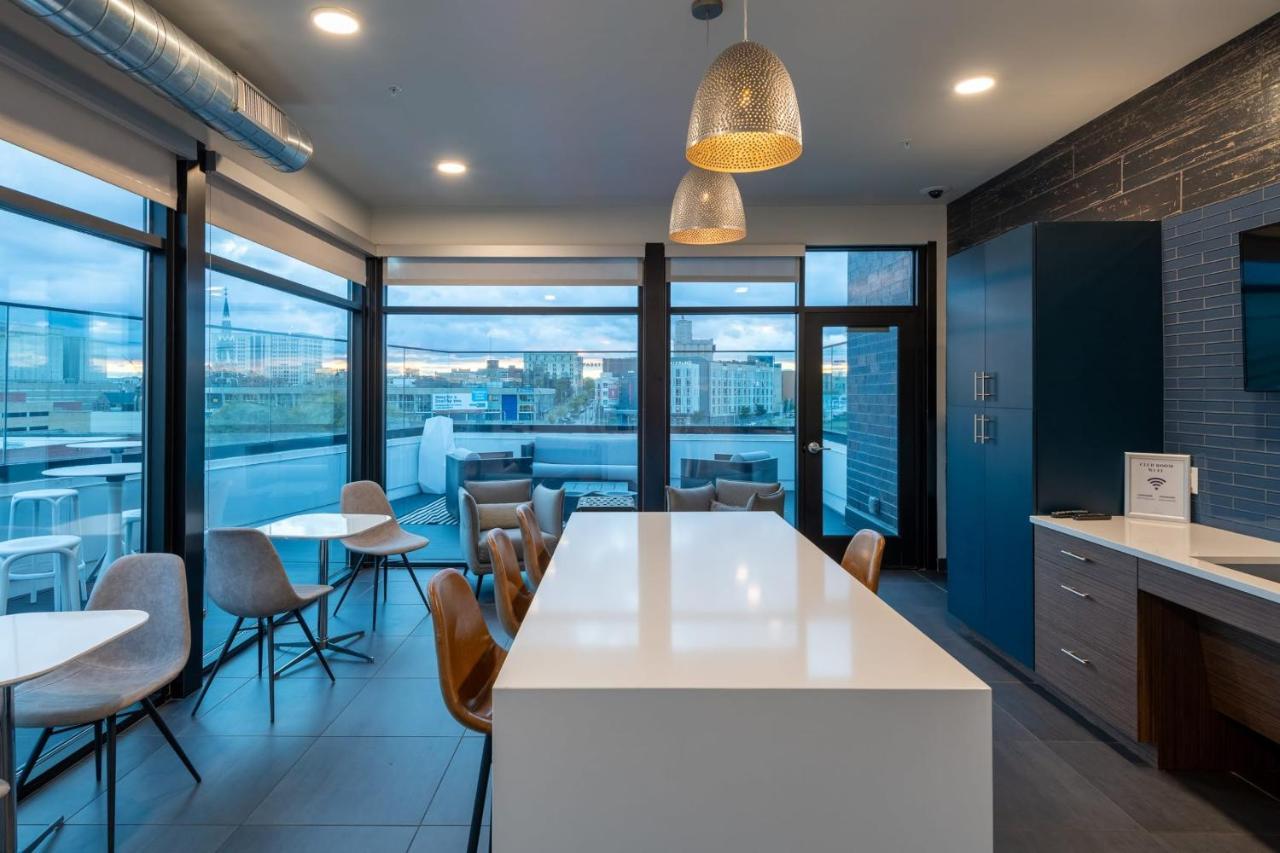 Flexhome Skywalk To Fiserv 1Br Apt U1 Milwaukee Exterior foto